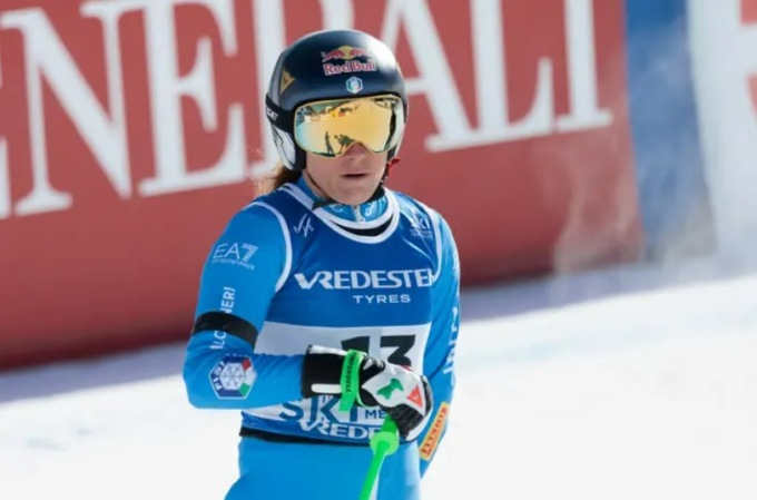 Mondiale stregato per Sofia Goggia: in Francia sbaglia, rischia di cadere e resta giù dal podio