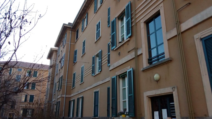 Anziani al gelo nelle case popolari di via Luzzatti, ma per Aler era tutto «sotto controllo»
