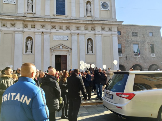 L’addio a Yana di parenti e amici: «Uccisa perché voleva essere libera»