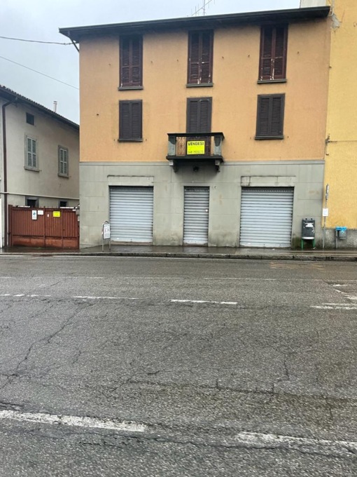 Sono sempre meno i negozi di vicinato: spente quasi 2.600 insegne in vent’anni