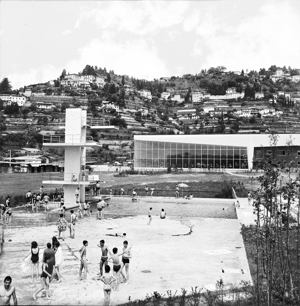 Fausto Asperti, Le piscine Italcementi a Bergamo, 1966 ©Fausto