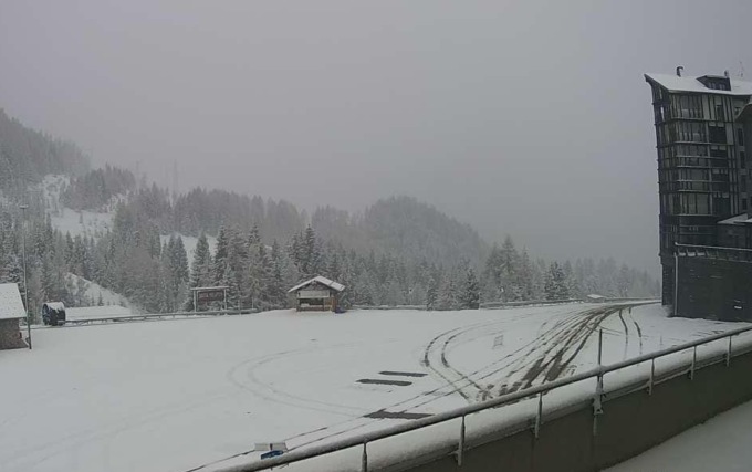 Spolverata di neve a Foppolo e Valbondione mentre fioccano i segnali di allarme siccità