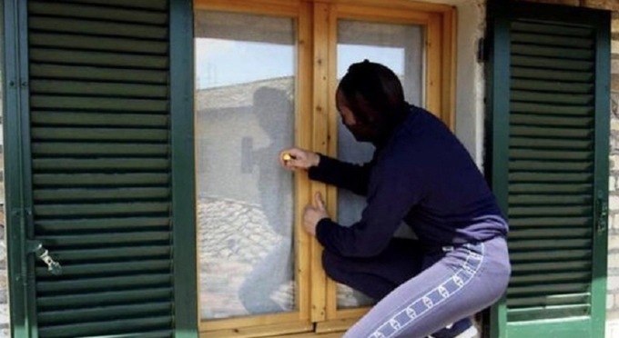 Incubo ladri in casa in Bergamasca: trenta colpi al giorno ed entrano anche mentre ci sei