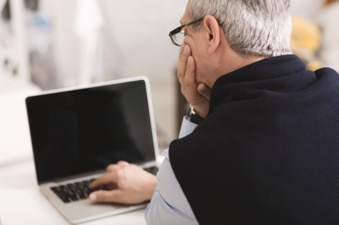 Pensionato vittima di truffa online perde 60mila euro: «Sempre più diffuse, sono il 60 per cento»