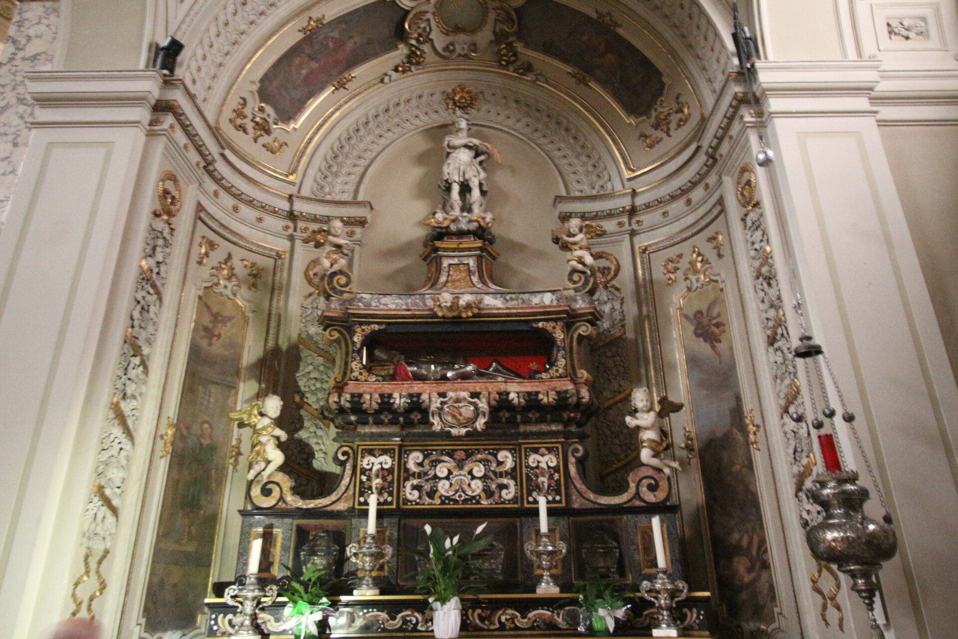 Altare di Sant'Ippolito