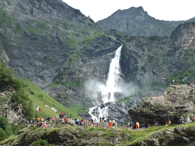 Annunciate le aperture 2023 delle Cascate del Serio: quella serale sarà il 15 luglio