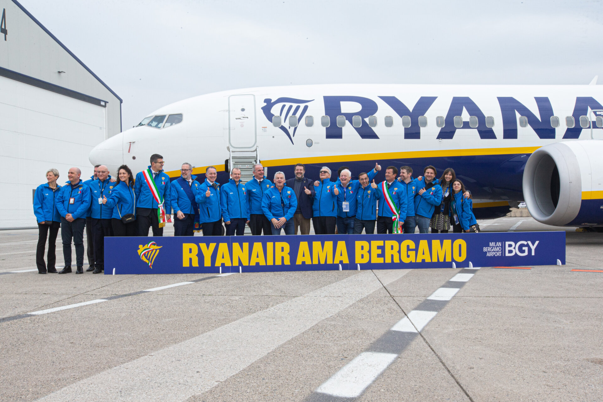 Gruppo Ryanair BGY con aereo