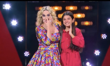 La piccola Ranya incanta il pubblico con la sua voce a "The Voice Kids"