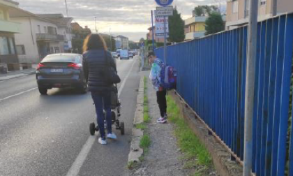 Lavori al nodo di Pontesecco, una cittadina lamenta scarsa attenzione ai pedoni