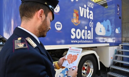 "Una vita da social", la campagna educativa itinerante della Polizia di Stato fa tappa a Bergamo