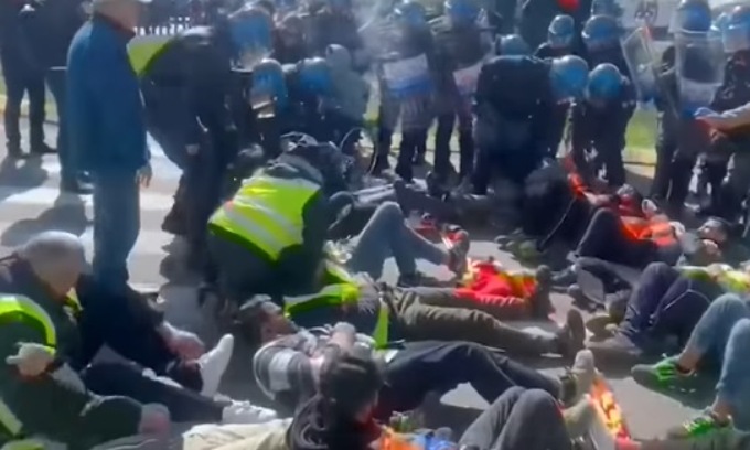 Logistica, interviene la polizia per un nuovo presidio dei lavoratori Usb a Calcio