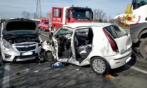 Scontro tra un camion e due auto a Zanica: nessun ferito grave, traffico in tilt