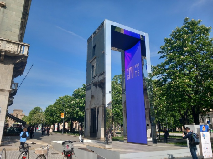 Foto e video di The Gate 2023, la porta virtuale che unisce Bergamo e Brescia