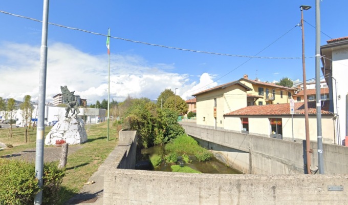 Rifiuti e capanni illegali lungo la Morla a Campagnola, interrogazione della Lega