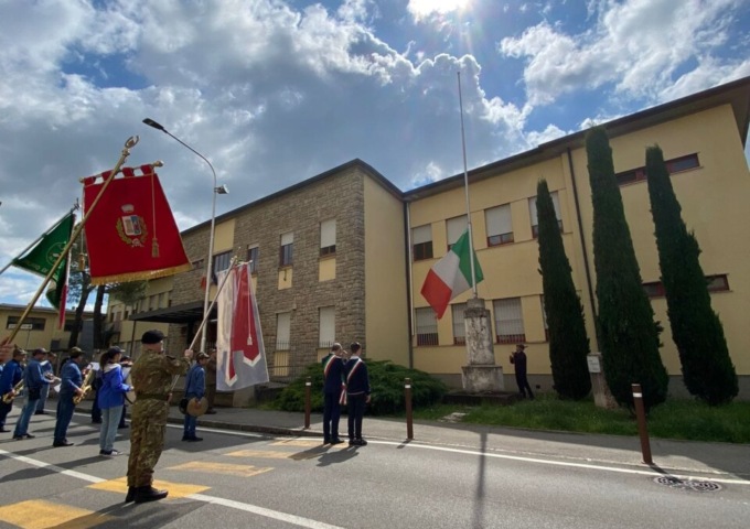 Festa della Liberazione con polemica ad Azzano. Tutta colpa… del tricolore