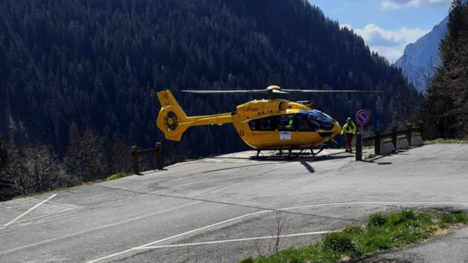 Infarto a Carona mentre è in giardino: morto 71enne originario di Branzi