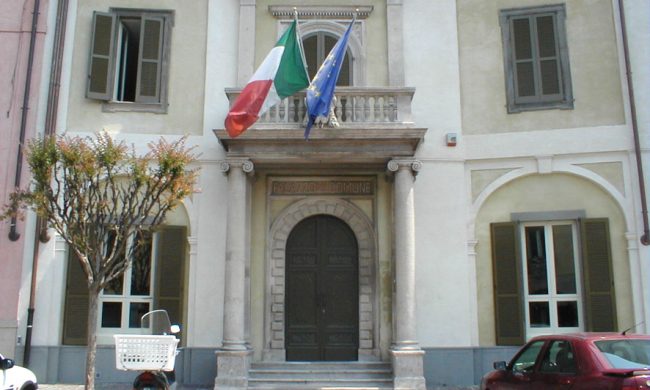 A Martinengo la maggioranza perde pezzi: si dimettono due consiglieri