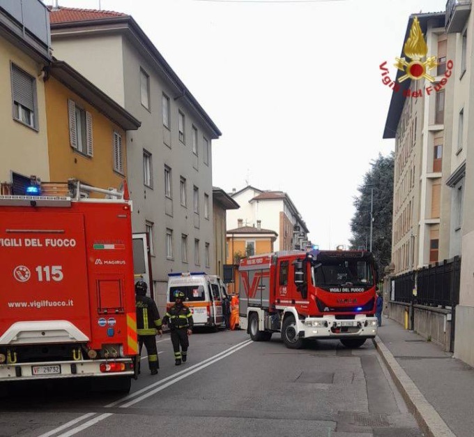 Bergamo, evacuate 50 famiglie per fuga di gas in via Garibaldi. Strada chiusa
