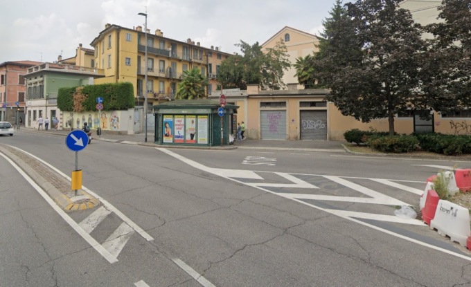 Nuova rotatoria in via Baschenis, di notte cambia la viabilità per i lavori di asfaltatura