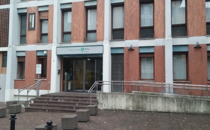 L’accusa ad Ats: «Nelle fasi iniziali della pandemia non è riuscita a proteggere i suoi dipendenti»