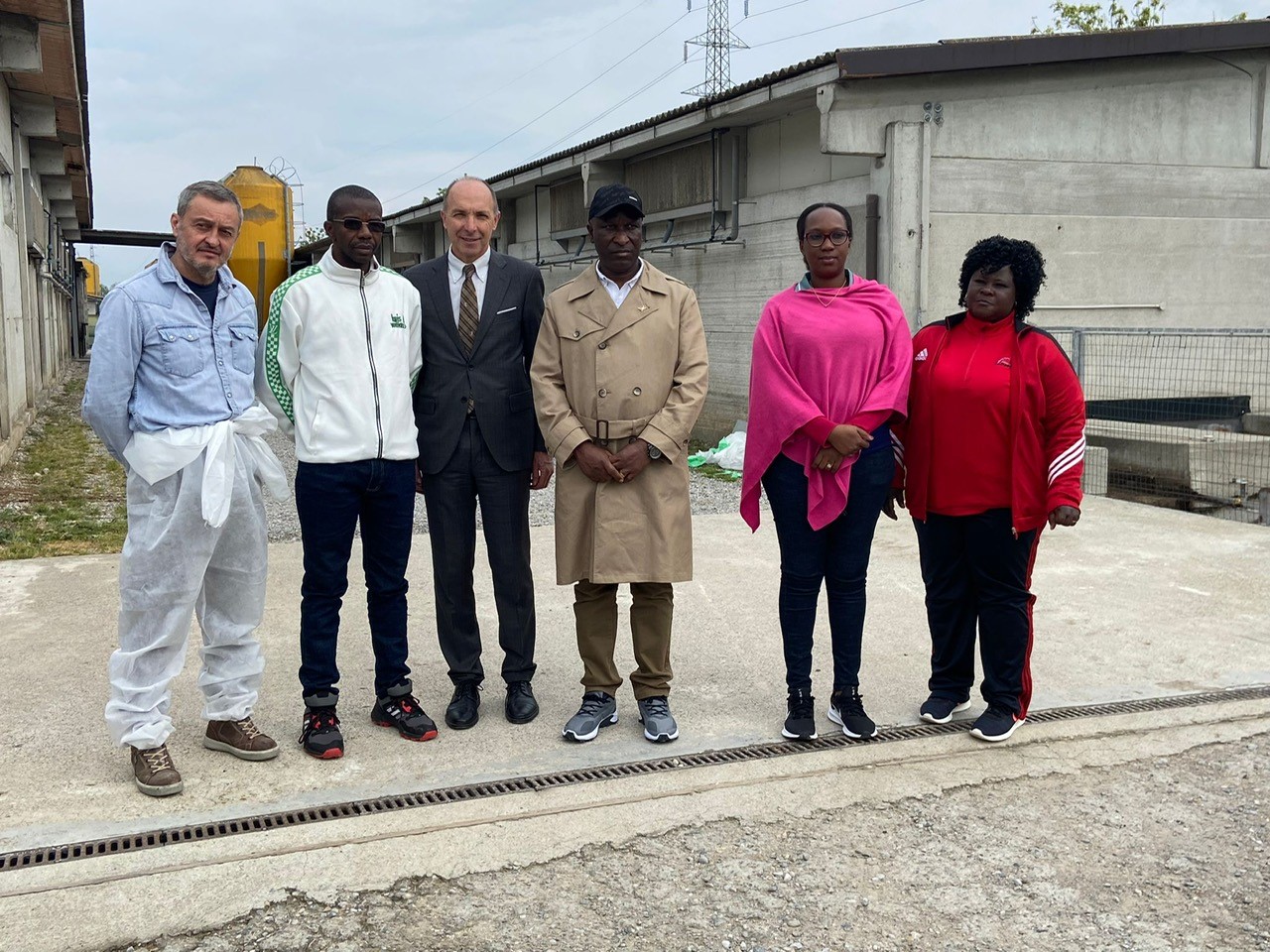 La delegazione del Burundi con il presidente Alberto Brivio