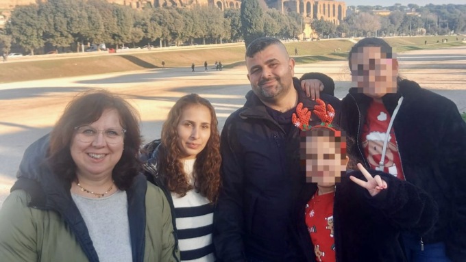 L’abbraccio del Villaggio degli Sposi a Loubana e alla sua famiglia siriana