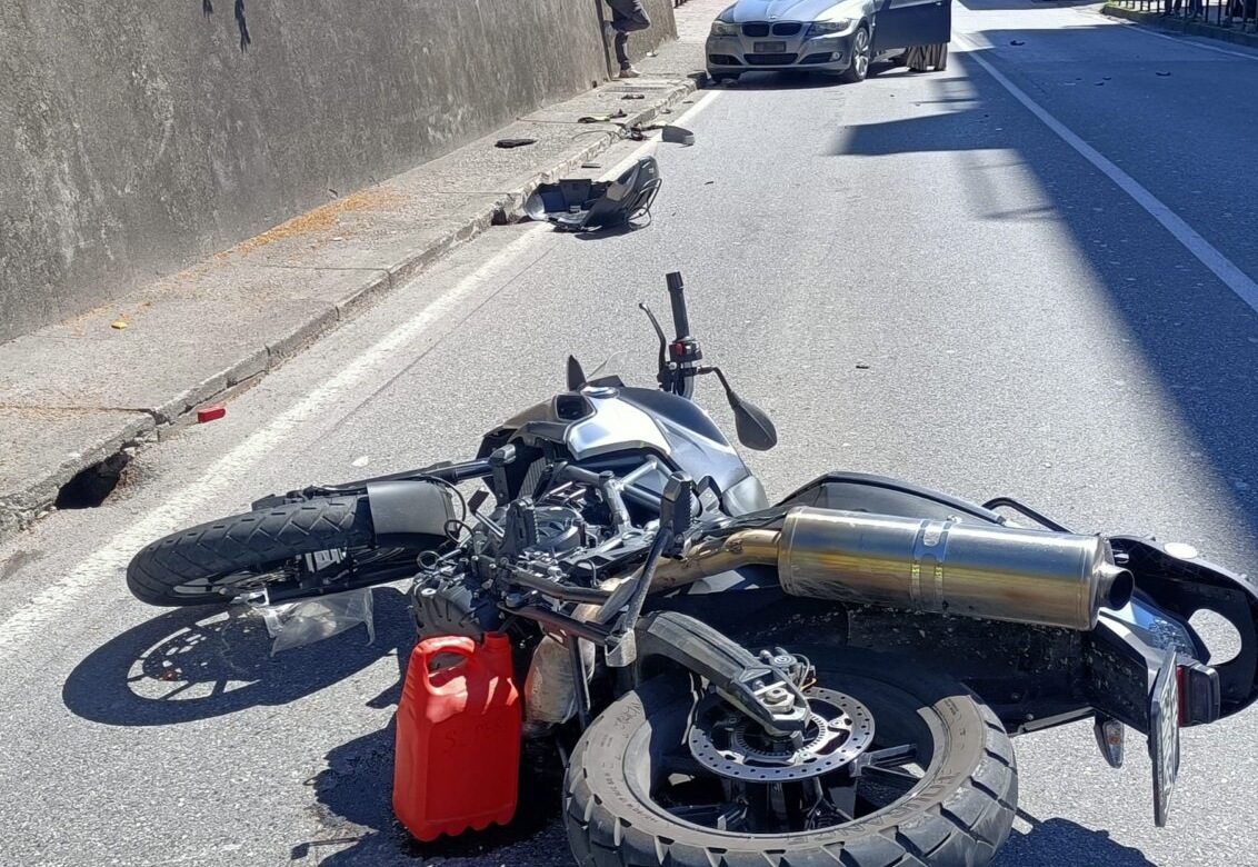 Terribile Schianto Tra Auto E Moto A Calolziocorte: Molto Grave Un Uomo ...