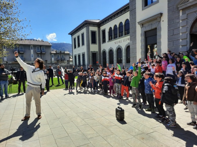 Dagli Stati Uniti a Gandino, sulle tracce del nonno architetto che progettò la scuola elementare