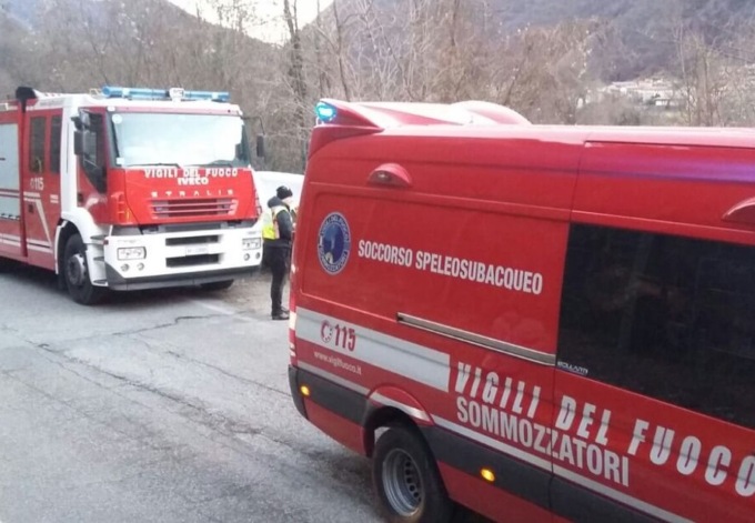 Corpo di un giovane trovato nel fiume Brembo a Villa d’Almè: si sarebbe tolto la vita