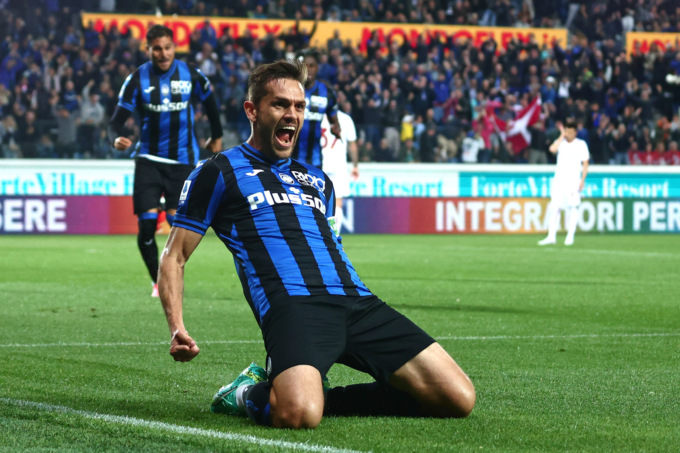 Pasalic-Toloi-Koopmeiners: l’Atalanta batte 3-1 la Roma e continua a sognare l’Europa