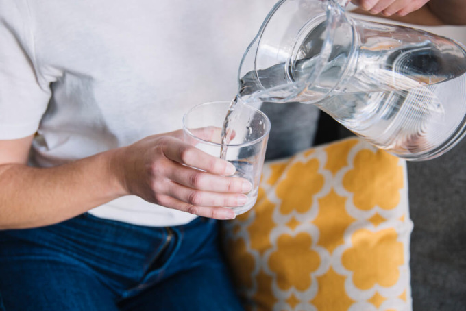 Come purificare l’acqua del rubinetto a casa?