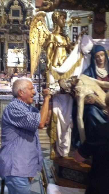 Borgo Santa Caterina in lutto: addio a Ernesto «Lino» Ghisleni, factotum del Santuario e dell’Exclesior