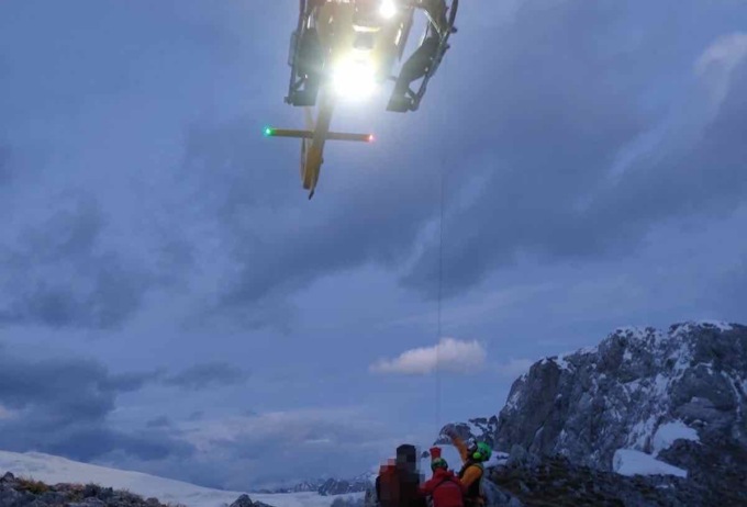Alpinisti bloccati sulla parete Sud della Presolana: salvati dal soccorso alpino