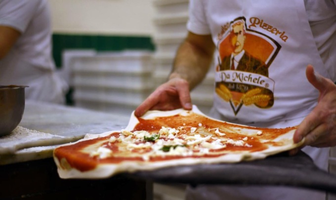 Apre in centro l’Antica Pizzeria Da Michele, che a Napoli è una vera istituzione