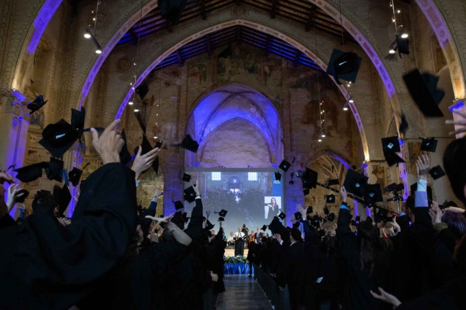 Bergamo, la gioia dei neolaureati al Graduation day dell’Università (foto)