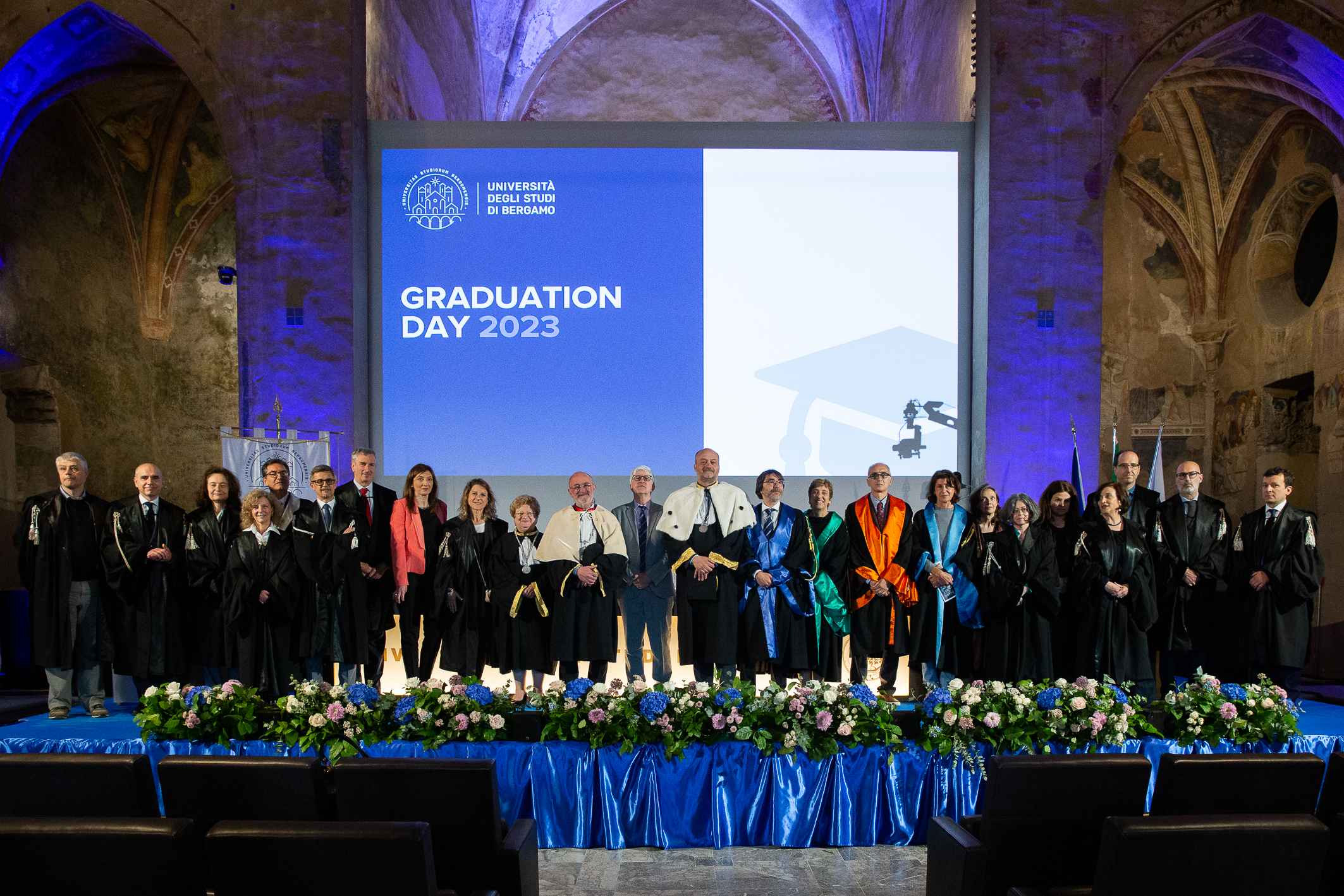10. Gruppo relatori, Rettore e docenti_Graduation Day UniBg_20.05.23_Ph. Laura Pietra_1