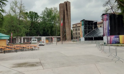 Bergamo, la situazione di Piazzale Alpini: un deserto che fa (tanto) rumore