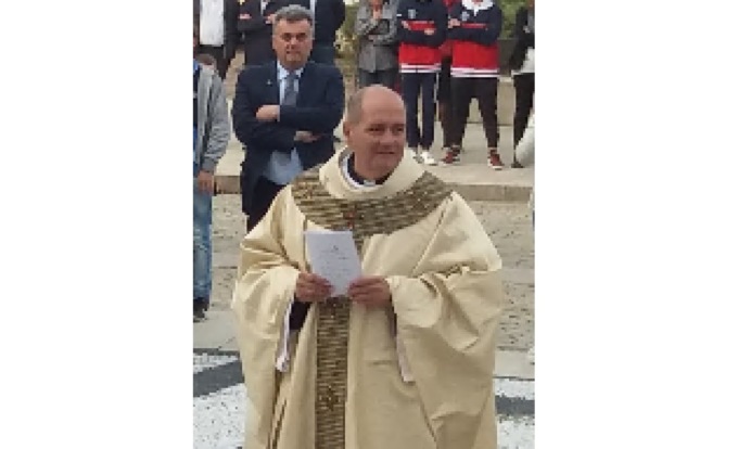 Ansia a Ghisalba, il parroco don Mangili è in coma dopo un’emorragia cerebrale