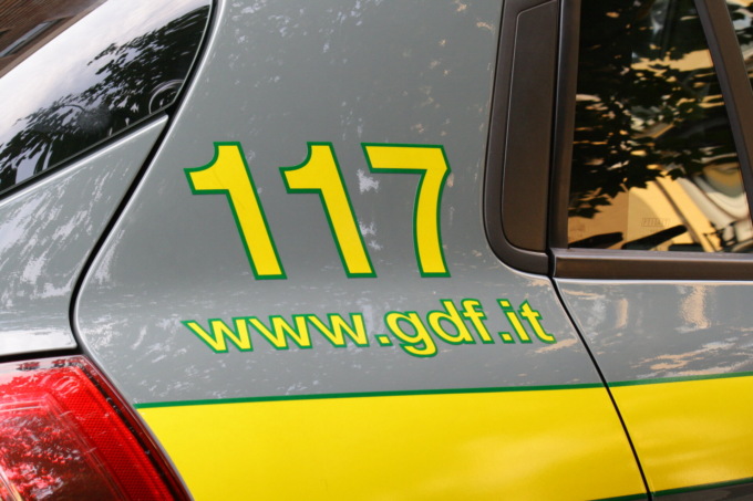 Sette arresti per una maxi frode fiscale: coinvolte 32 società edili