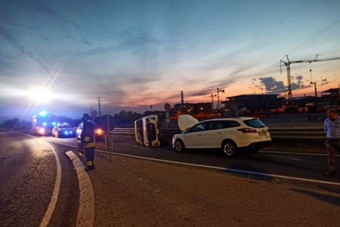 Romano, il video del Suv (guidato da un 15enne) in fuga dalla polizia locale