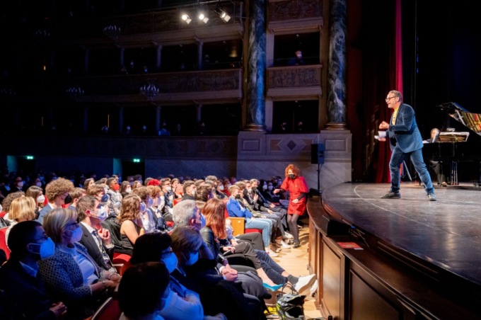 Smartphone in mano per guidare la narrazione: “Donizetti Revolution vol. 9” è pronto a stupire