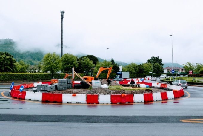 Traffico al nodo di Pontesecco, il Comune: «Bisogna attendere che vengano spenti i semafori»