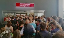 Code al controllo passaporti extra Ue all'aeroporto di Orio, la denuncia di due viaggiatori