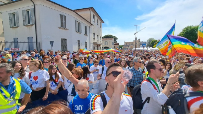 In dodicimila per la marcia della pace tra Bergamo e Brescia