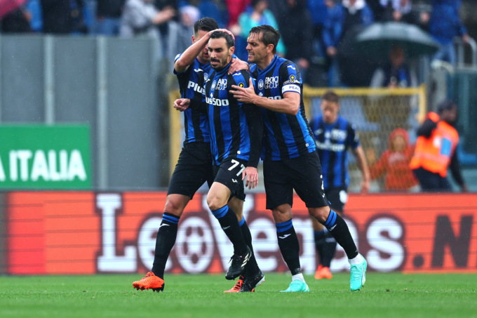 Cannonata di Hojlund da fuori area, l’Atalanta segna il terzo gol e il Verona è ko (3-1)