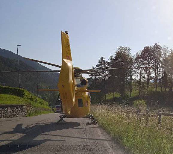 Grave incidente tra Clusone e Rovetta. Cinque feriti, tra cui due bambini