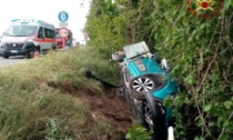 Auto si ribalta fuori strada a Pumenengo, tra i feriti anche una bimba di 8 anni