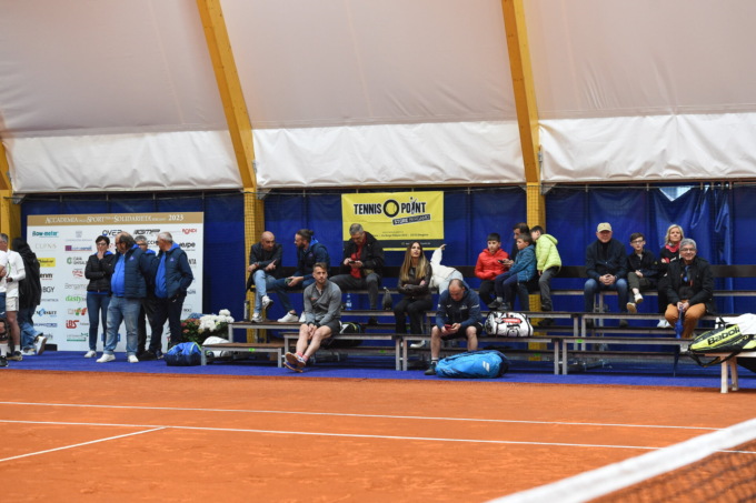 Tennis 2023, la pioggia non rovina la prima di Denis e il ritorno di Chiappucci