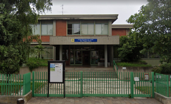 Frizione rotta in autostrada, sei tredicenni di Boltiere in gita scolastica finiscono in ospedale