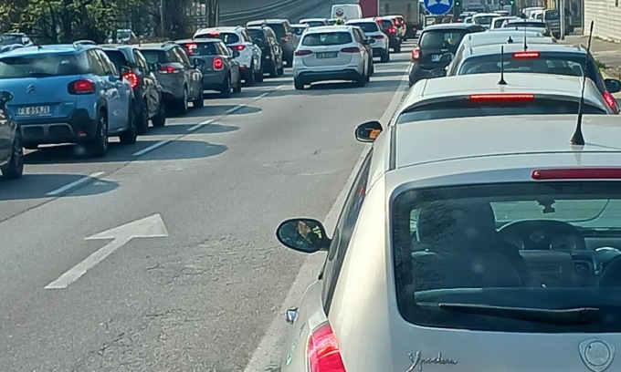 Lavori ai caselli di Bergamo e Dalmine, ai ponti di Gorle e Seriate: «Non c’è coordinamento»